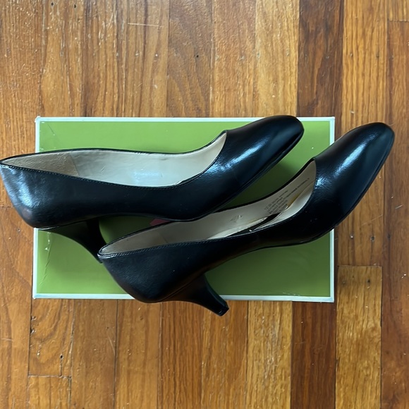 Black Heels Size 10W *** ALL OFFERS CONSIDERED*** - Picture 6 of 12